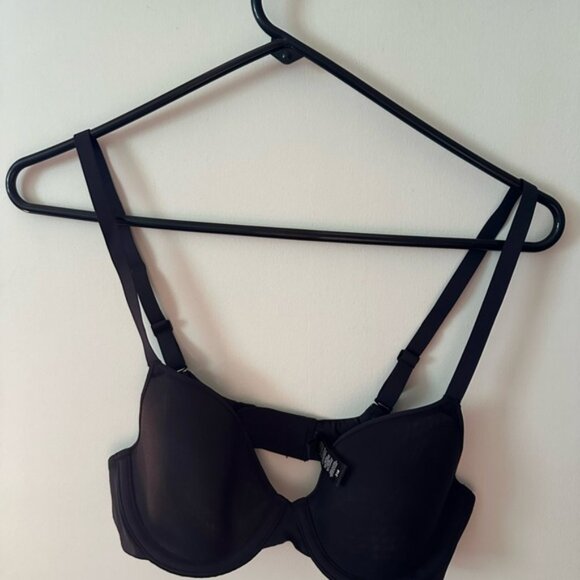 SKIMS Black Bras Collection Intimates Sleepwear - Picture 1 of 4